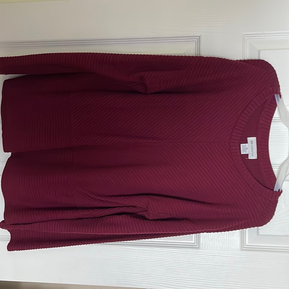 Liz Claiborne burgundy long sleeve shirt